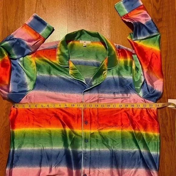 Nordstrom BP Size M Satin Pajama Top Shirt Red Multi Rainbow Ombre NEW - Picture 10 of 11